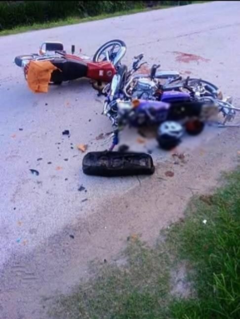 Carrera de mot0s ilegal acaba en tragedia… ver más